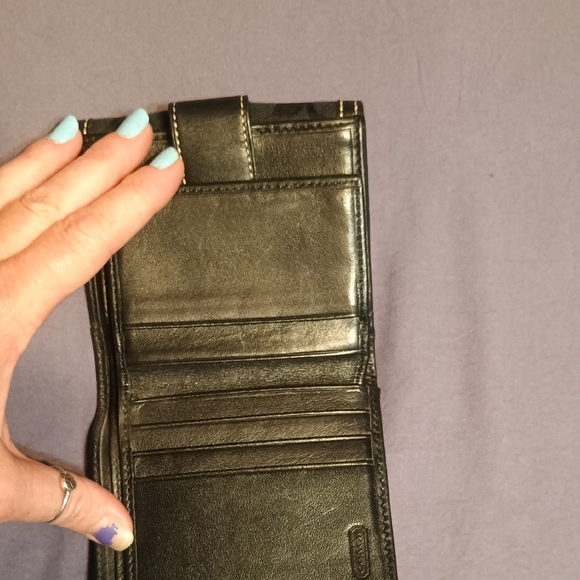 Coach Black Signature Wallet - Picture 4 of 7